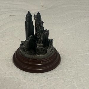 Pewter New York skyline statue